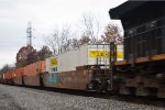 DTTX 732195 with a JB Hunt Intermodal Container